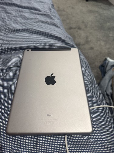 Apple iPad 6th Generation (2018) 32GB 128GB WiFi / 4G EXCELLENT CONDITION A++ - Picture 3 of 3