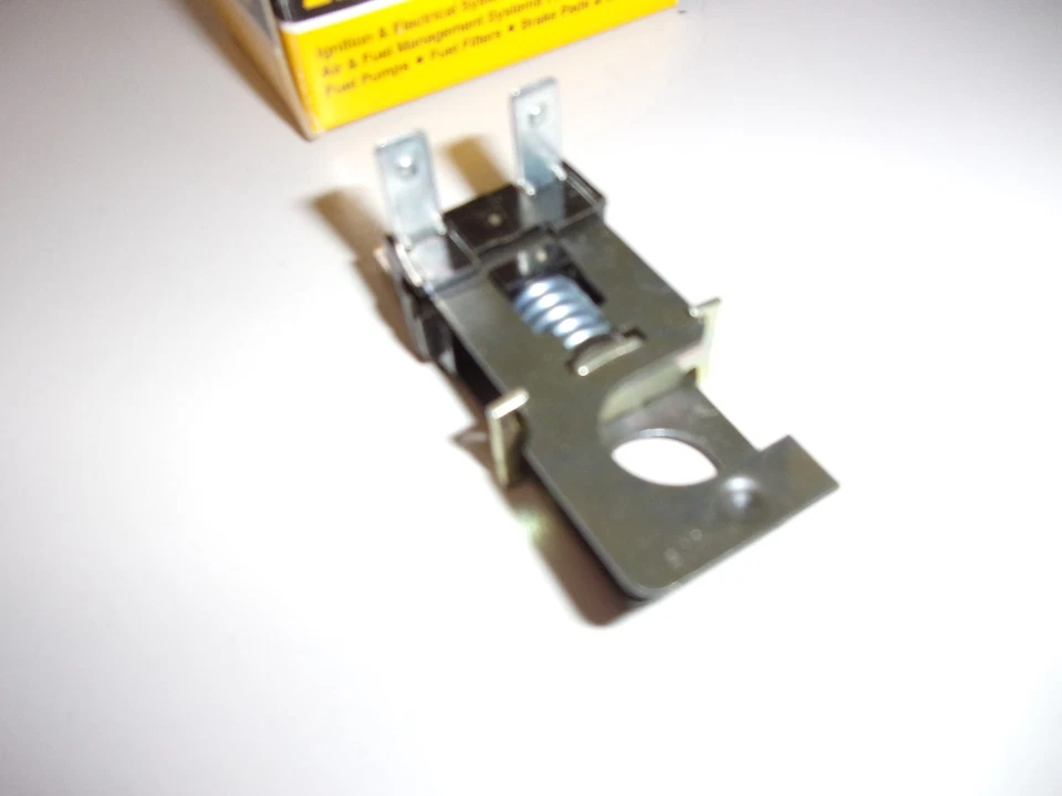 Interruptor de luz de freno KEMPARTS EG1098 para AMC Jeep Foto 2 de 3