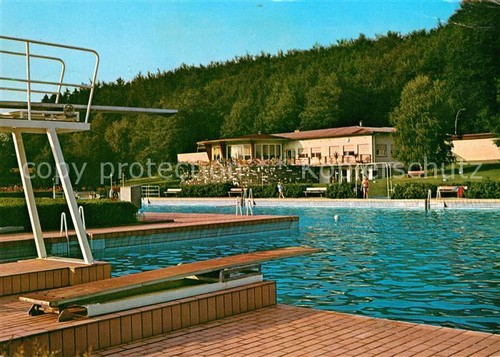 Lollar Waldschwimmbad - Bild 1 von 2