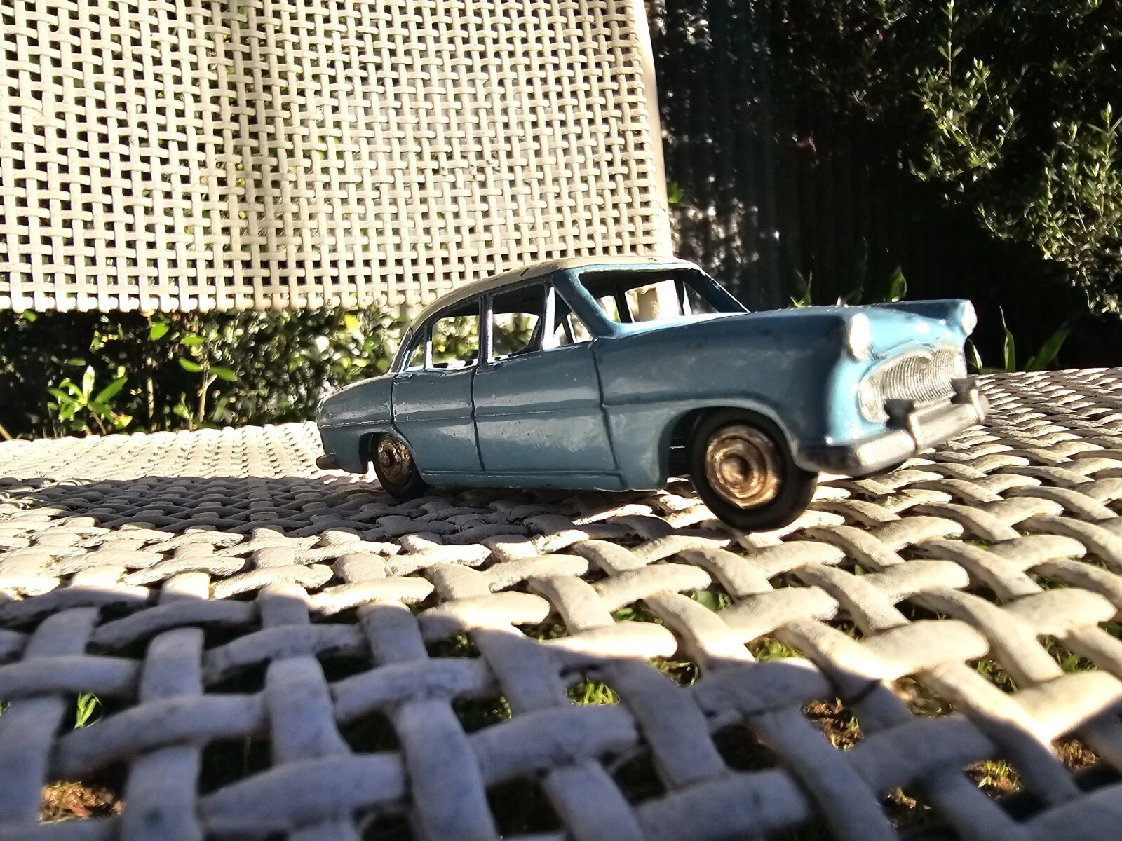 Picture 3 of 9