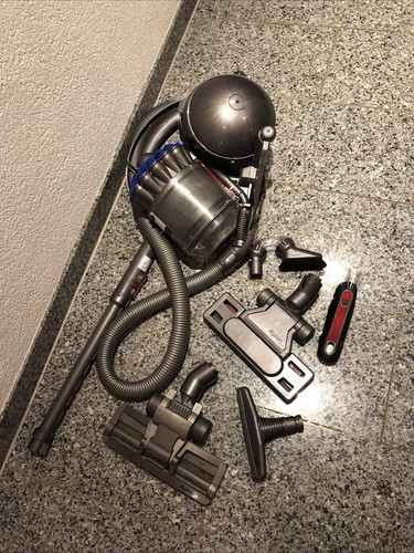 Dyson Ball DC33c Origin extra 1300 Watt mit verschiedenen Aufsätze gereinigt - Bild 14 von 15