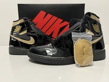 Air Jordan 1 Retro High OG Black/Metallic/Gold 555088-032 Sz 8.5