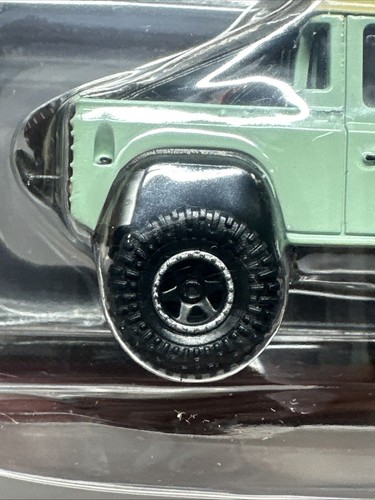 HOT WHEELS Elite 64 Land Rover Defender 90 Premium 1/64 Pickup Truck Diecast - Picture 7 of 24