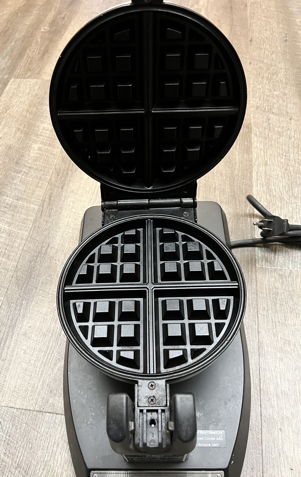 Waring Pro WWM200PC Thick Belgian Stainless/Black Waffle Maker