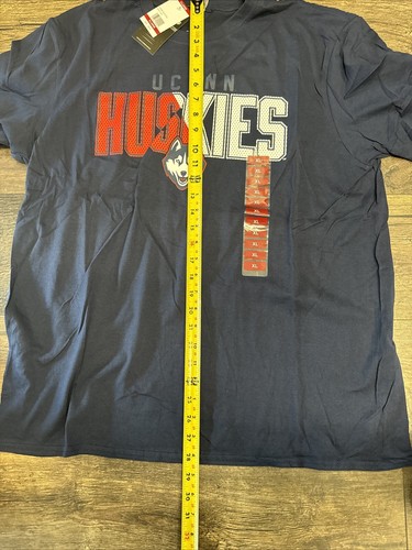 UCONN Huskies NCAA Mens Captivating Shirt XL Blue Short Sleeve New W/ Tags - Picture 5 of 5