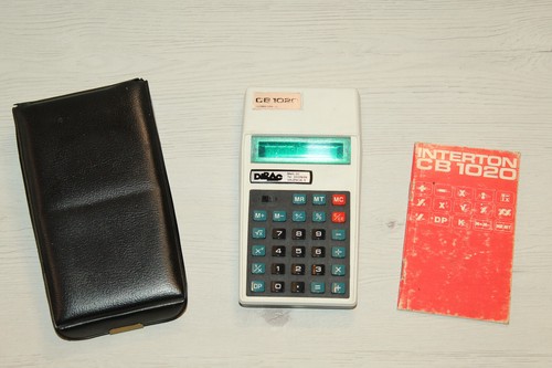 VINTAGE CALCULATOR "INTERTON CB 1020+COVER+INSTRUCTIONS" MADE IN GERMANY 1975 - Foto 1 di 8