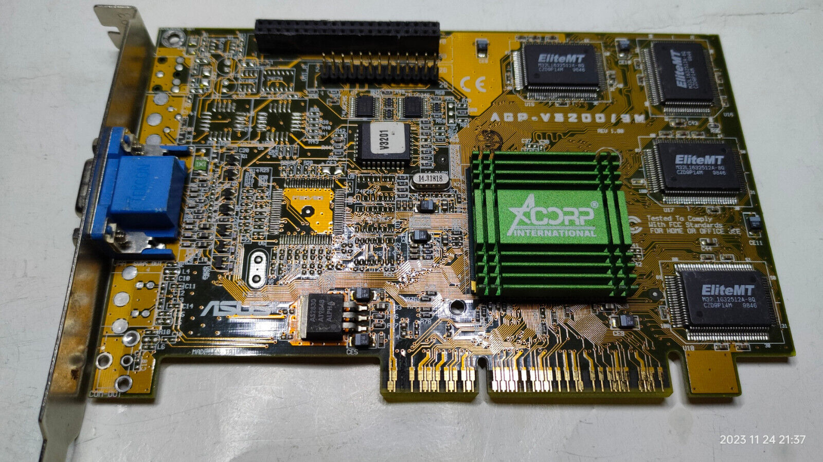 Picture 1 of 8