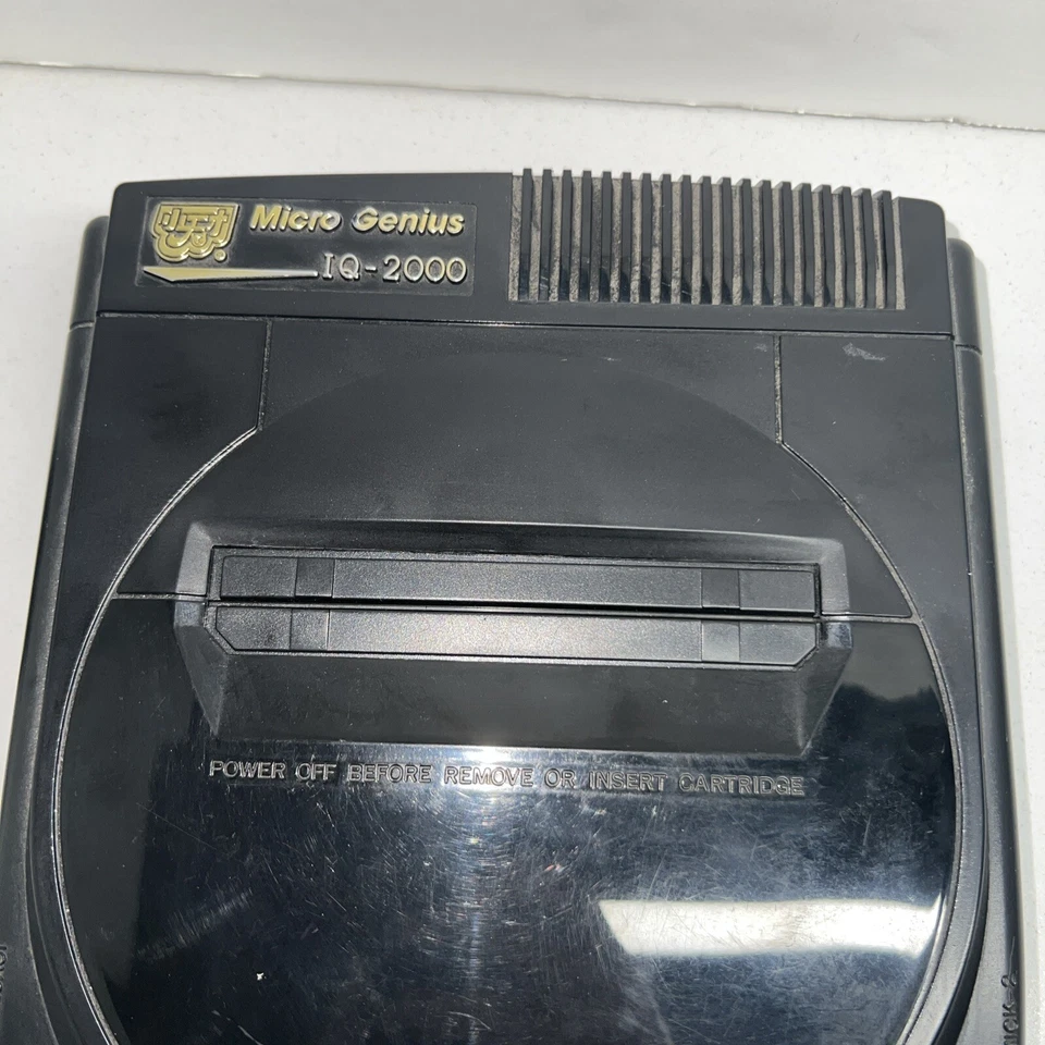 Micro Genius IQ-2000 con Controladores Juego y Cable/Falta Cable Av Sin Probar Foto 3 de 4