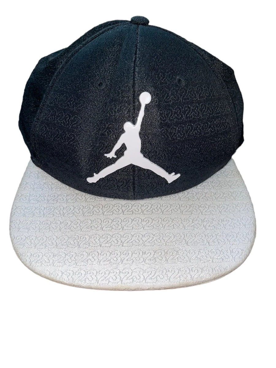 Nike junior 2025 cap size