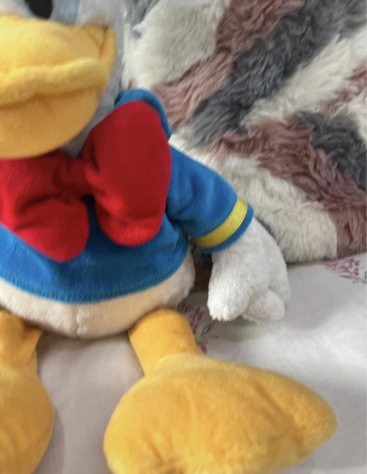 Disney Exclusive Donald Duck Plush | Medium Soft Toy | Very Good Condition - Image 4 of 4