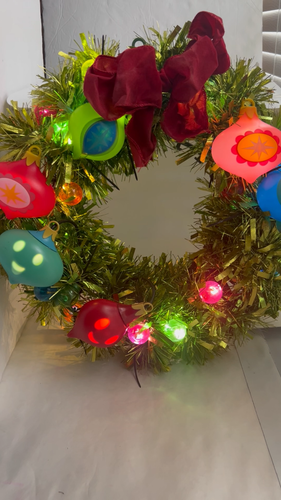 Wondershop Animated Christmas Wreath Talking Ornament Motion Activated Gemmy SEE - Video 1 of 1