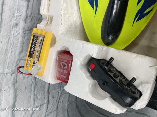 Nikko Extreme Fleet Rc Aqua Dodge Radio Control Boat Scale 1:30 w Controller - Picture 7 of 8