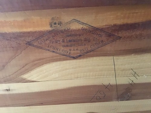 VINTAGE FARLEY & LOETSCHER CEDAR CHEST CHILD SIZE 18.5X9.75X8” salesman sample - Picture 10 of 10