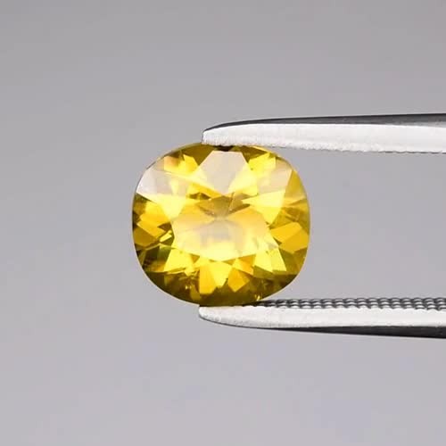 π 2.26ct 8x7.2mm Cushion Natural Yellow Grossular Garnet - Africa Gemstone - Video 1 of 1