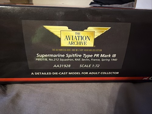 Corgi Supermarine Spitfire Type PR Mark IB 1:72 AA31928 1/72 Scale - Picture 3 of 3
