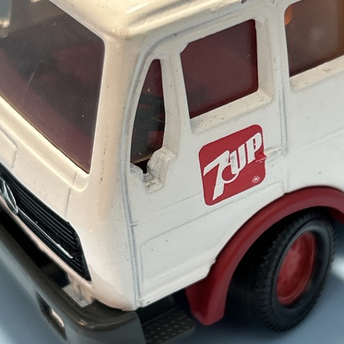 Vintage Matchbox Super Kings 7UP K-17 Trailer & K-135/125-9 Cab C367 - Picture 8 of 11