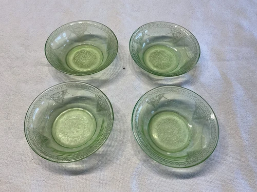 SET OF 4 FEDERAL GLASS CO. GEORGIAN GREEN 4-1/4" DIAMETER Fruit or DESSERT BOWLS