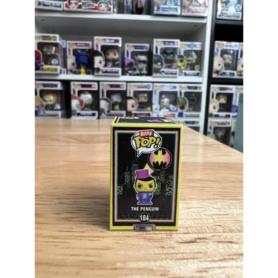 Cómic CHASE EDICIÓN LIMITADA BLACKLIGHT PENGUIN Bitty Funko Pop #184 Batman SDCC Foto 2 de 4