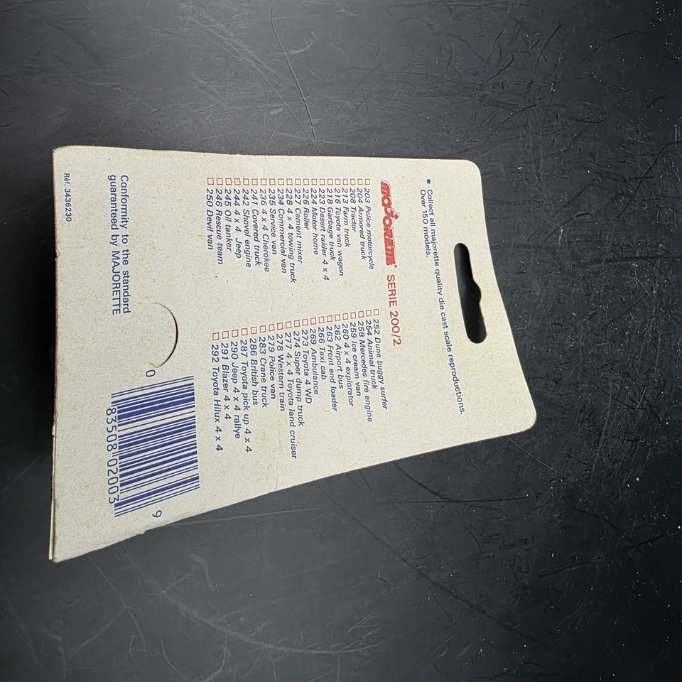 Majorette Ford Sierra / #272 / Amarillo con tampos rojos / Hecho en Francia Foto 3 de 4