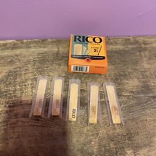 Rico Bb Clarinet Reeds, Strength 4/ 2.5, 1/2.0 5 Pack Only