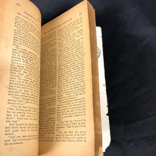 The Warden by Anthony Trollope Vintage Paperback London - Picture 5 of 10