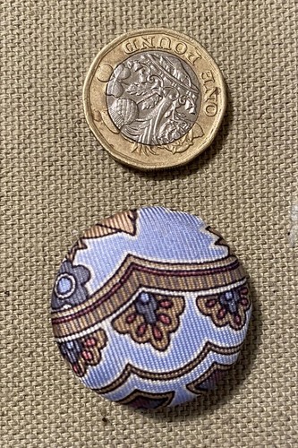 Unique Pale Blue Paisley Style Design Pure Silk Covered Buttons Upcycled 3cms - Picture 3 of 3