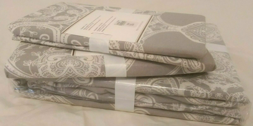Pottery Barn Alana Medallion Queen Duvet w/ 2 Euro Sham - Picture 2 of 6