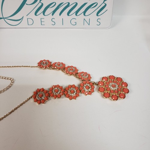 Premier Designs Jewelry Peachy Keen Orange Acrylic Necklace Removable Pendant - Picture 5 of 5
