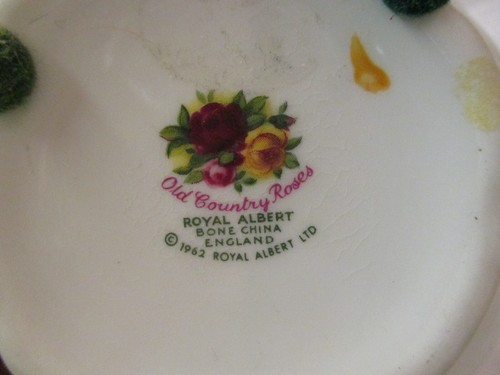 Vintage 1962 England Royal Albert bone china Bouquet of Flowers Country Roses - Picture 6 of 6
