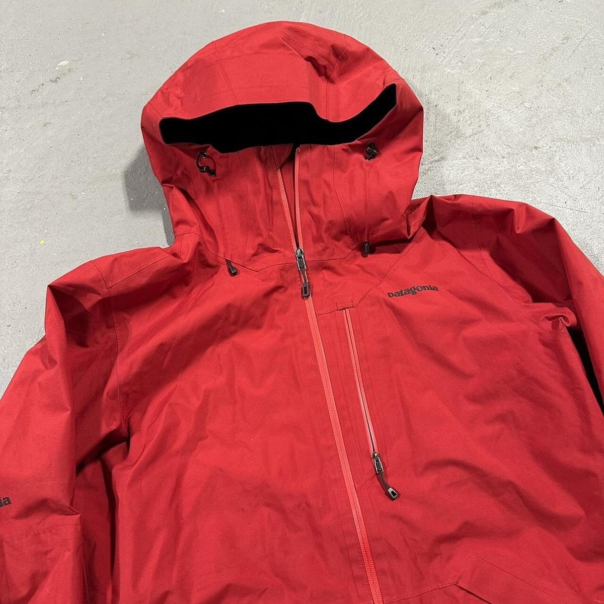 Red Patagonia Recco H2NO Soft Shell Hiking Trail Zip Up Red Patagonia Recco H2NO Soft Shell Hiking Trail Zip Up