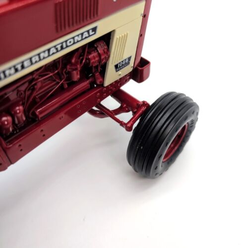 1/16 International Harvester 1066 Open Station Tractor, Precision Key Series #9 - Picture 5 of 7