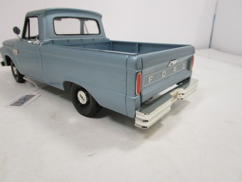 SUNSTAR 1/18 POWDER BLUE 1965 FORD F-100 PICKUP TRUCK GEBRAUCHT OHNE BOX *LESEN* - Bild 5 von 12