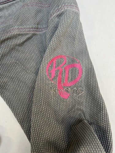 Rolldawgz Kimonos Niña Talla A0 BJJ MMA Jiu Jitsu Combat Gi Gris Rosa Caliente - Imagen 5 de 17