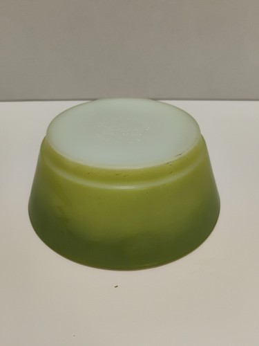 Vintage Fire King 4.5in Bowl Two Tone Green Ombre - Picture 4 of 4