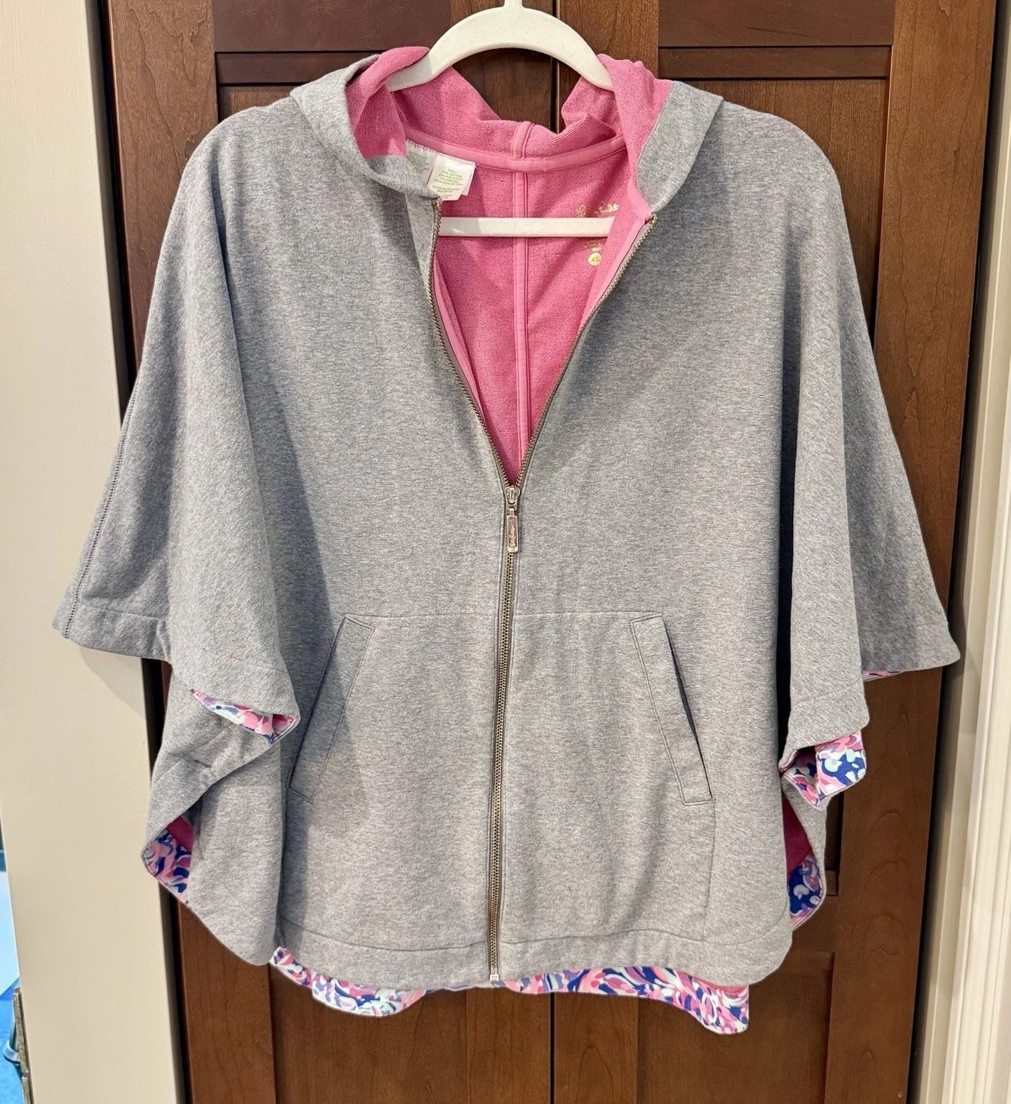 Lilly Pulitzer Luxletic Poncho Hoodie Womens XS/S Zip Up Pullover Cape Trim