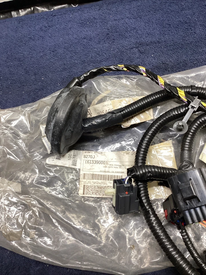 Dodge Ram 1500 2011-2018 tablero arnés de cableado clip Mopar 68226702AA OEM Foto 4 de 4