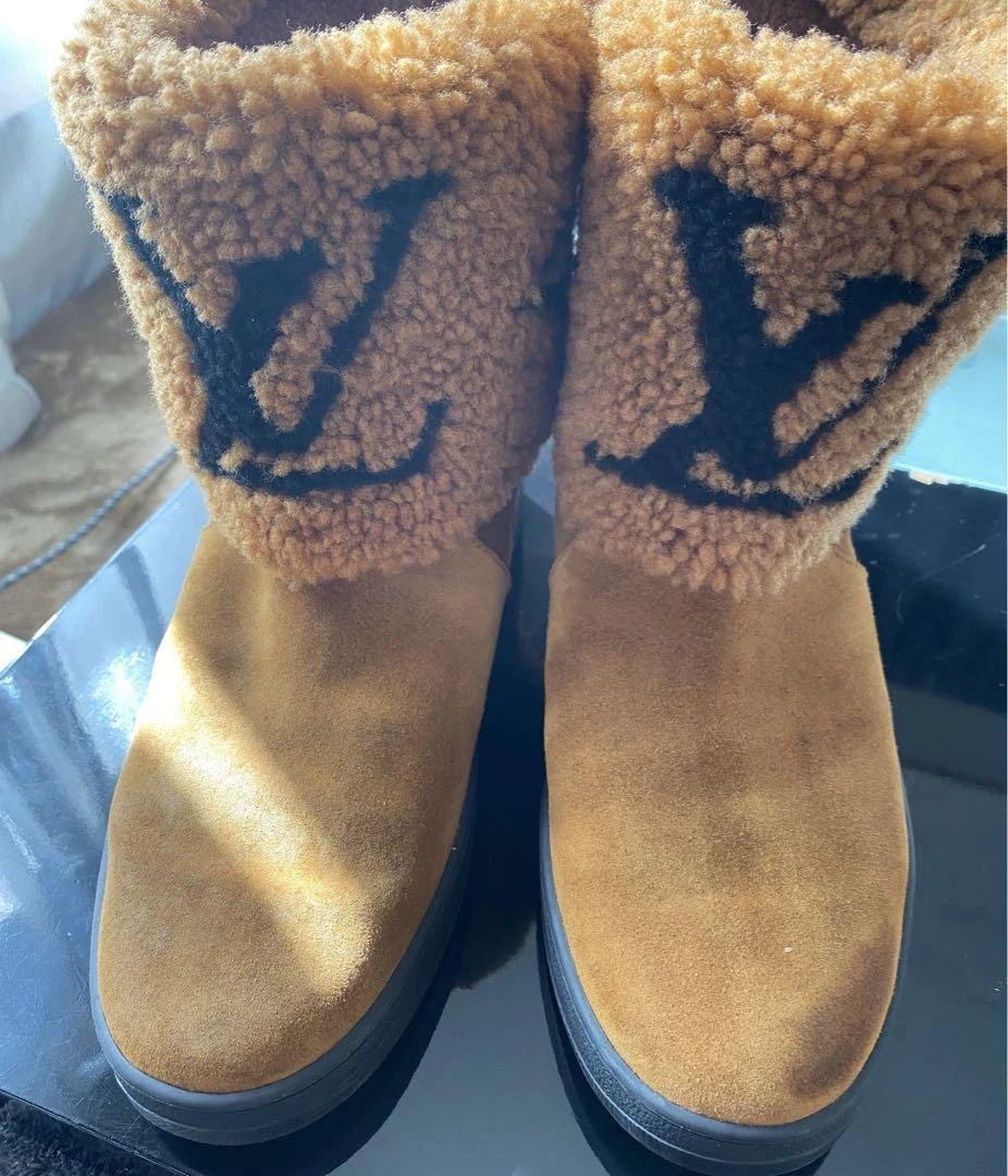 LOUIS VUITTON LOUIS VUITTON Snowdrop Line Uncle Shearling Boots