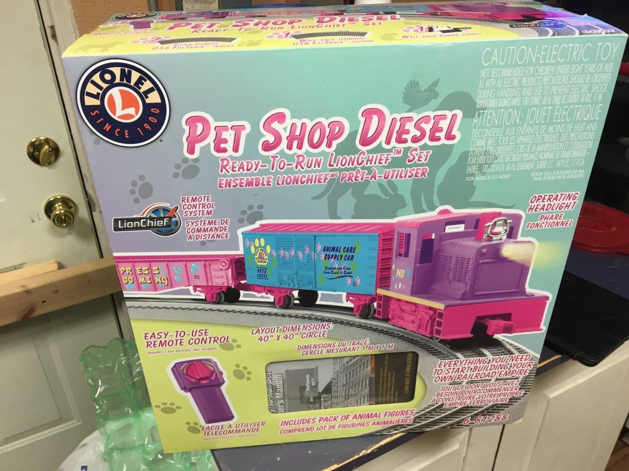 New Lionel Pet Shop Diesel Train Set Remote Control Pink Purple Animals; 6-81288 New Lionel Pet Shop Diesel Train Set Remote Control Pink Purple Animals; 6-81288
