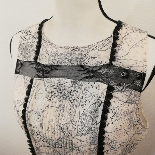 NWT Esley Fit & Flare Pintuck Lace Trim Lined Dress Size L (Juniors) - Picture 4 of 9