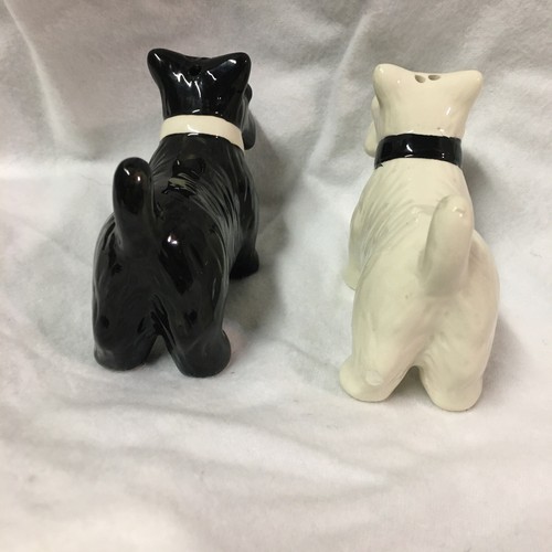 Kissing Westland Scottish Terrier Dog Magnetic Salt & Pepper Shakers Read - Picture 12 of 13