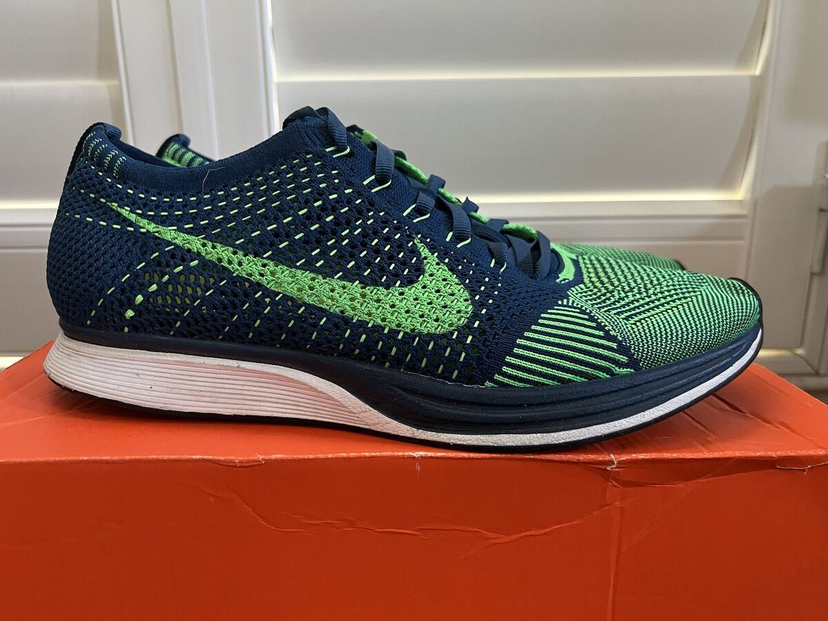 Nike flyknit racer oreo clearance green