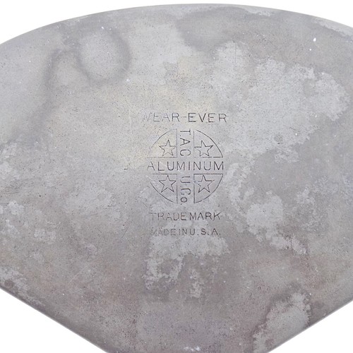 Wearever Aluminum Triangle Vintage (No Lid) Kitchen/Camping Cookware Container - Picture 5 of 11