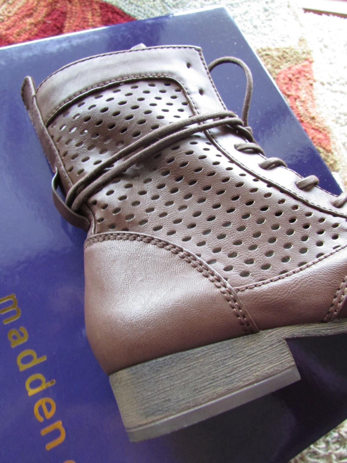 NEW STEVE MADDEN MADDEN GIRL ADDYSON ANKLE Stiefel Damenschuhe 7 7 Damenschuhe PERFORATED BOOTIES 1dfb50 NEW STEVE MADDEN MADDEN GIRL ADDYSON ANKLE Stiefel Damenschuhe 7 7 Damenschuhe PERFORATED BOOTIES 1dfb50