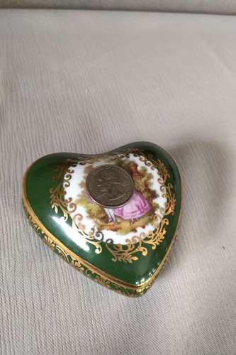 Limoges Heart tinket box - Picture 12 of 12