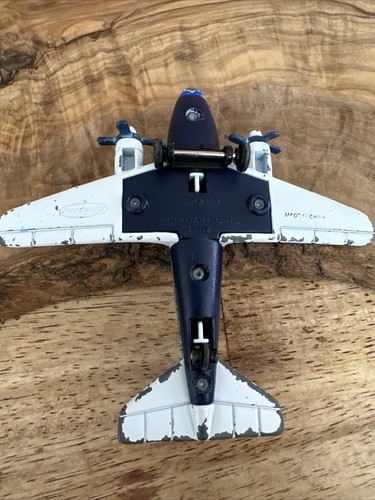 Matchbox Skybusters Hero City 2003 Airliner Blue Die Cast Snowboarding Ice Plane - Picture 7 of 8