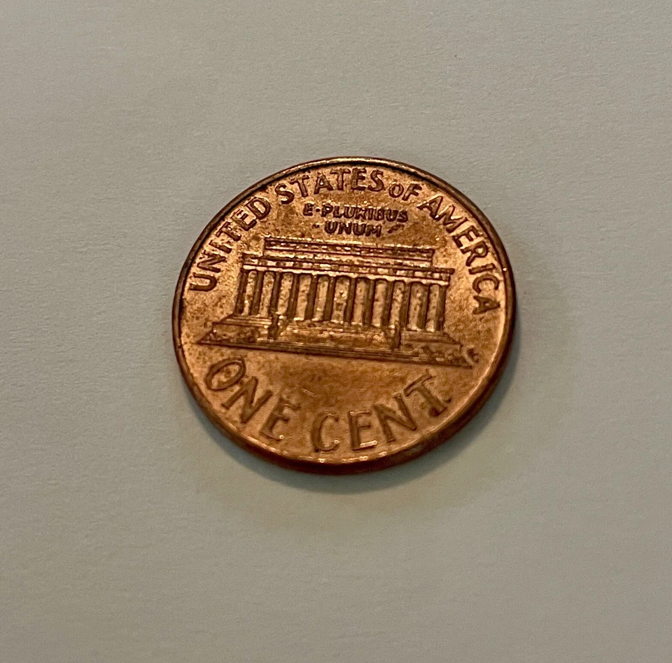 1999 US Lincoln Penny with D Mint Mark & Close AM, Rare Coin, Error - Image 2 of 2