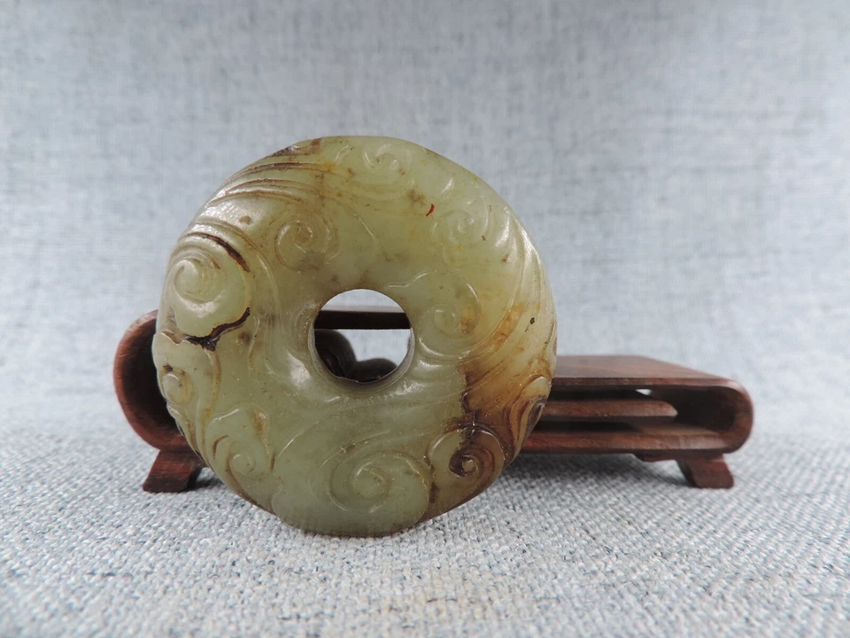 Antiguo colgante chino tallado a mano de escultura de jade hetiano natural Foto 2 de 4