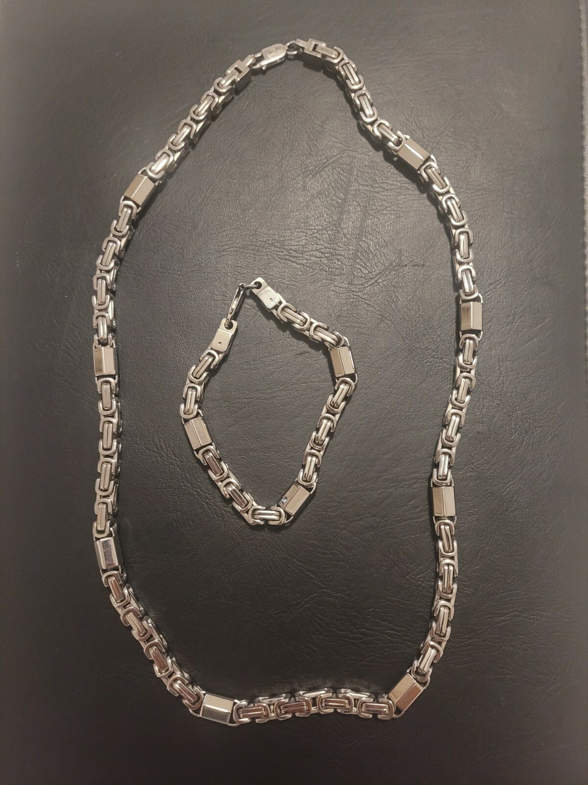 Picture 1 of 4