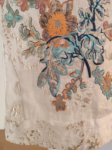 h m conscious exclusive Kleid Gr. 34 XS Stickerei Blumen Neu Einwandfrei - Bild 6 von 17