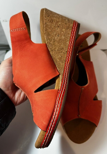 Donna Clarks Collezione Morbido Imbottito USA 8M Rosso Corallo Camoscio Plateau - Foto 4 di 8